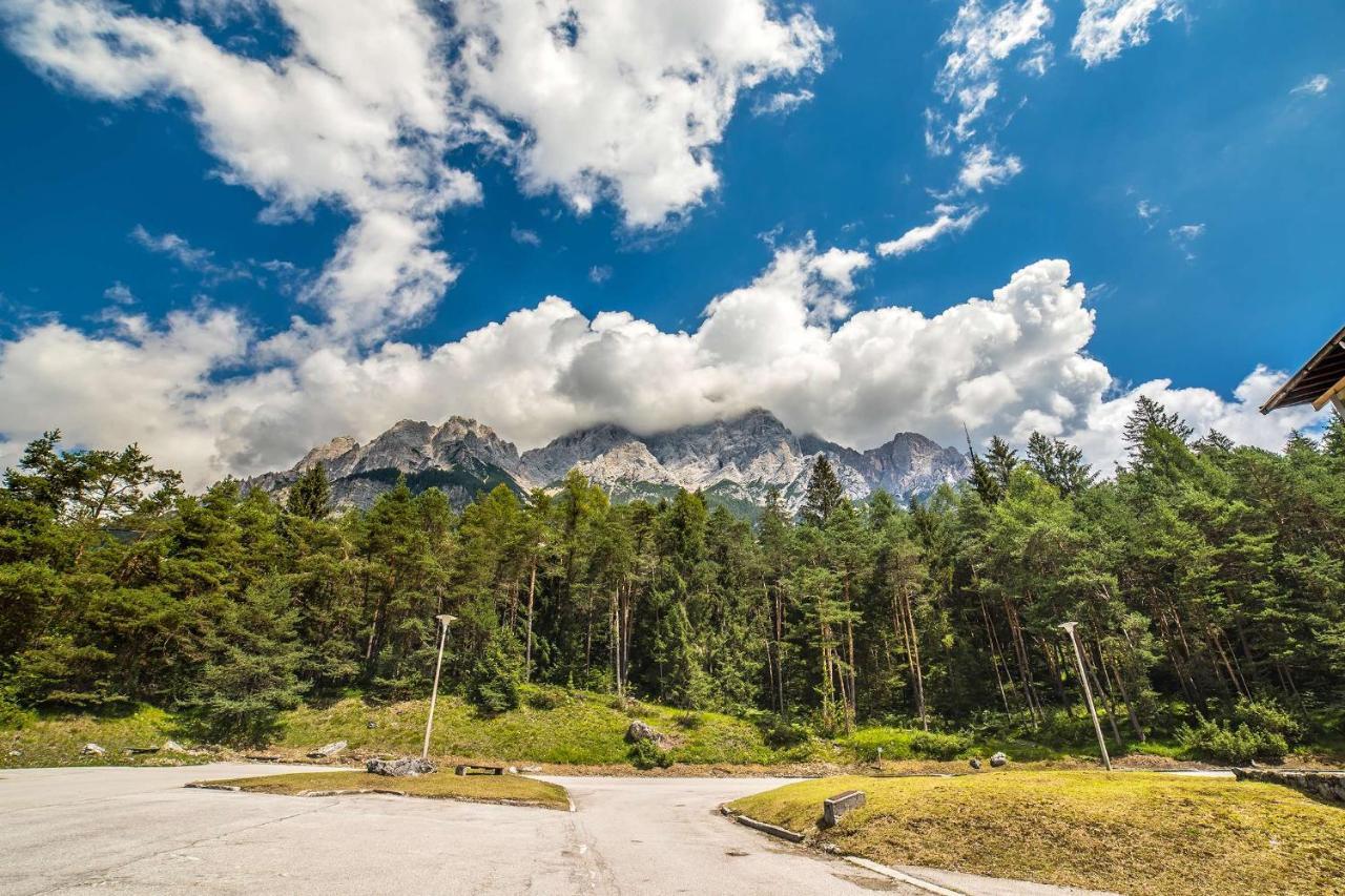 Appartamenti Corte Residence Borca di Cadore Bagian luar foto