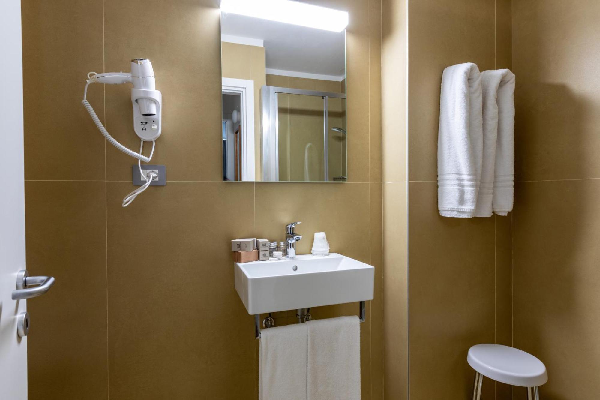 Appartamenti Corte Residence Borca di Cadore Bagian luar foto