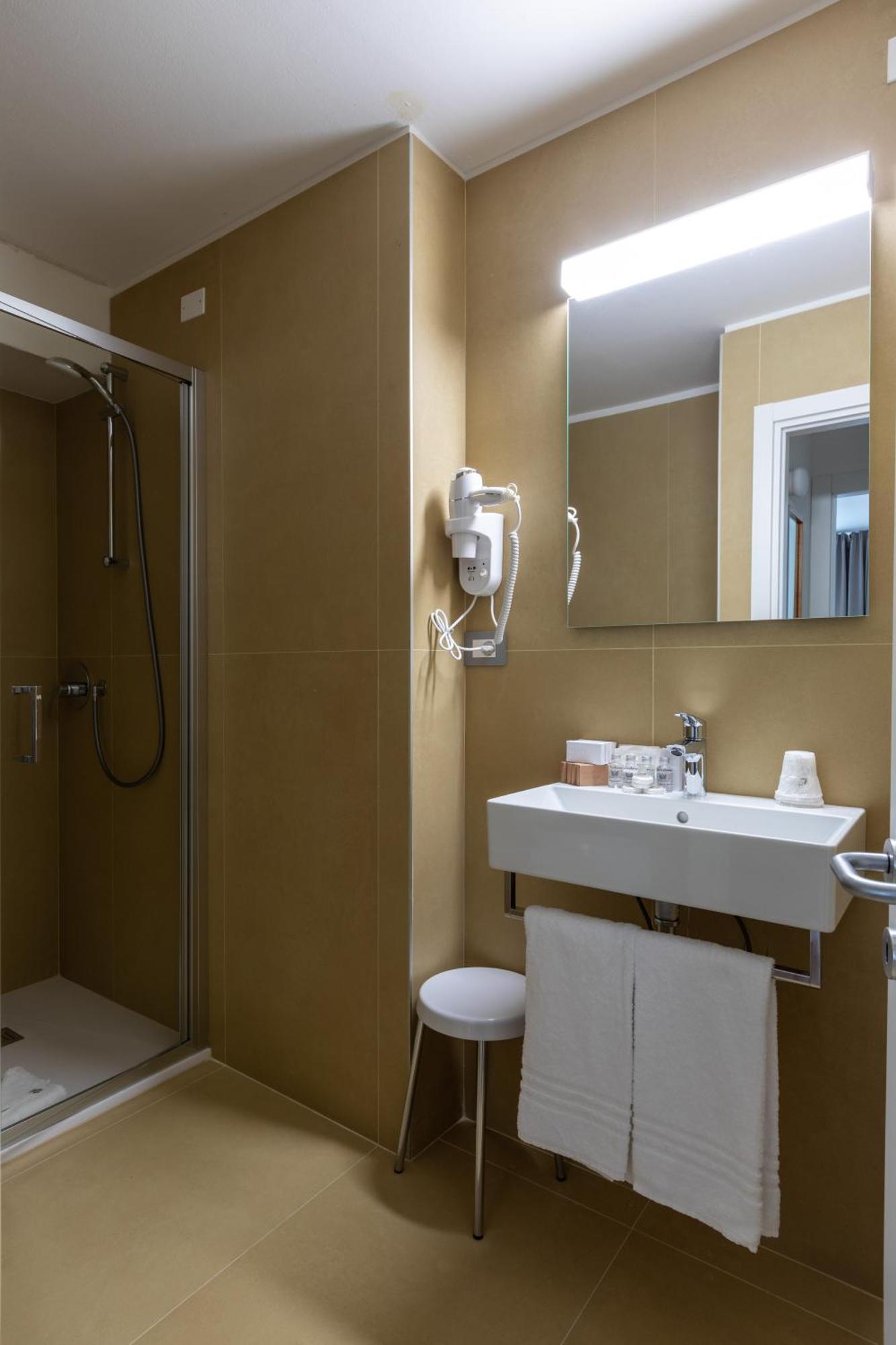 Appartamenti Corte Residence Borca di Cadore Bagian luar foto