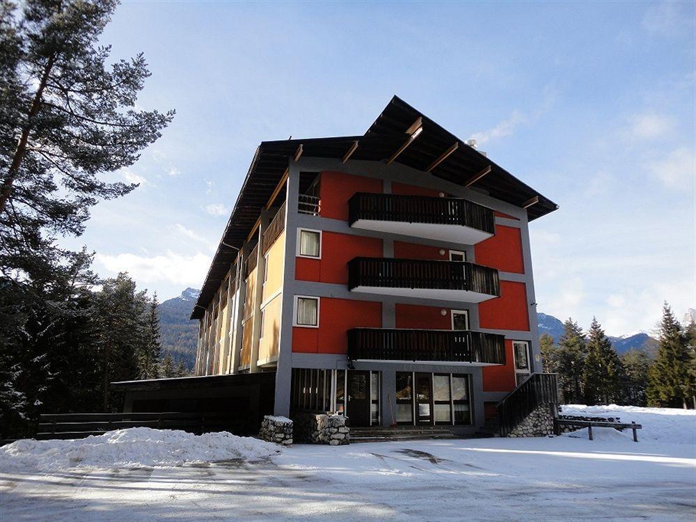 Appartamenti Corte Residence Borca di Cadore Bagian luar foto
